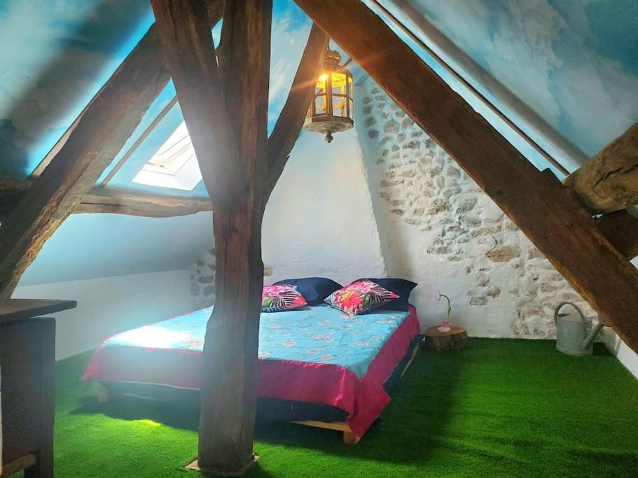 Petite Maison De Village Ygrande Eksteriør billede